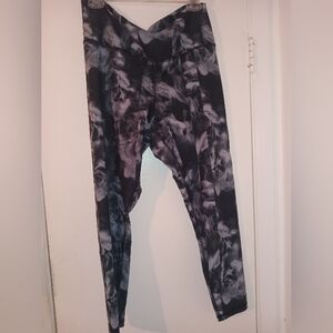 Old Navy Powersodr Black and Gray Active Leggings